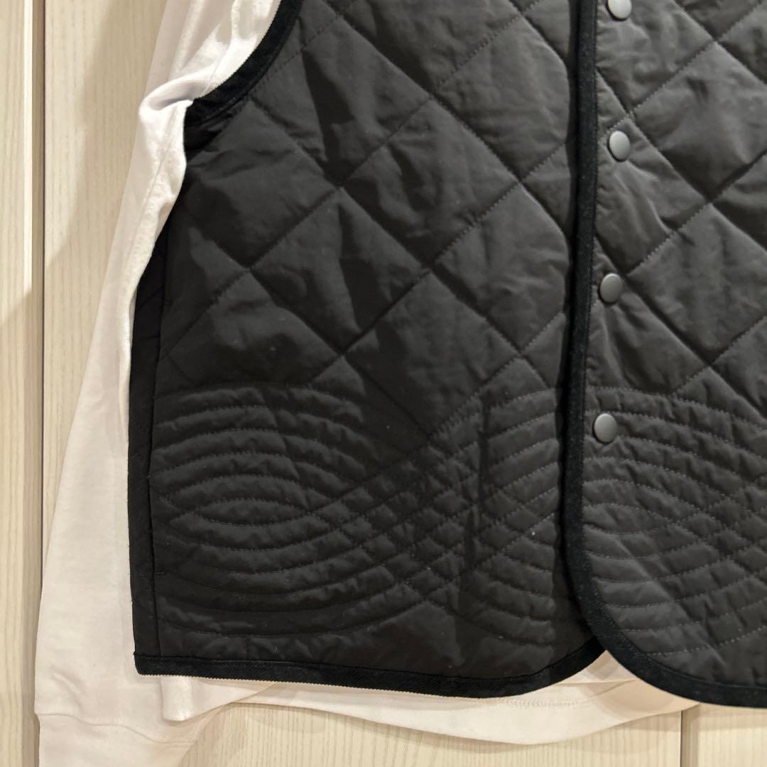 毎日着回したいキルティングベスト　北欧暮らしの道具店　ブラック　よしいちひろ