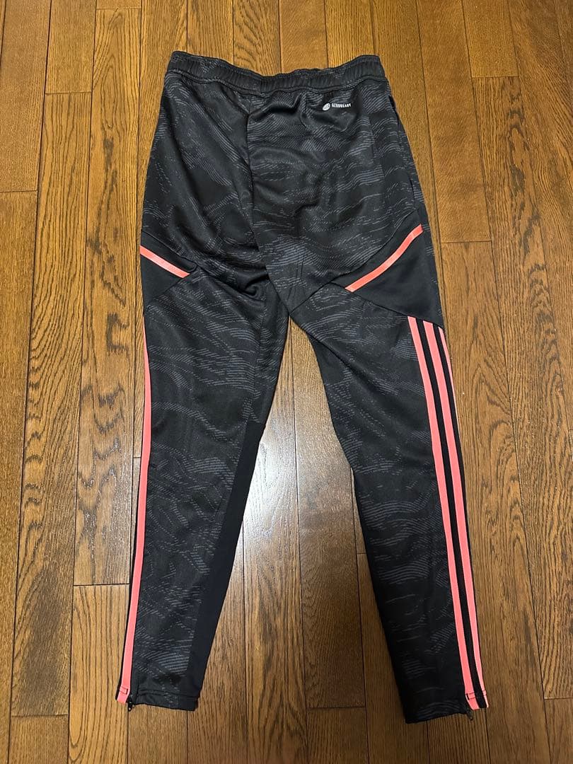 【新品タグ付き】Arsenal トレーニングパンツ M 黒/ピンク　ジャージ