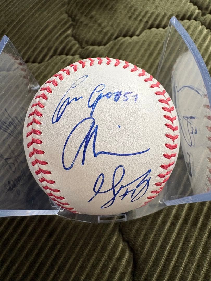 MLB直筆寄せ書きサインボール