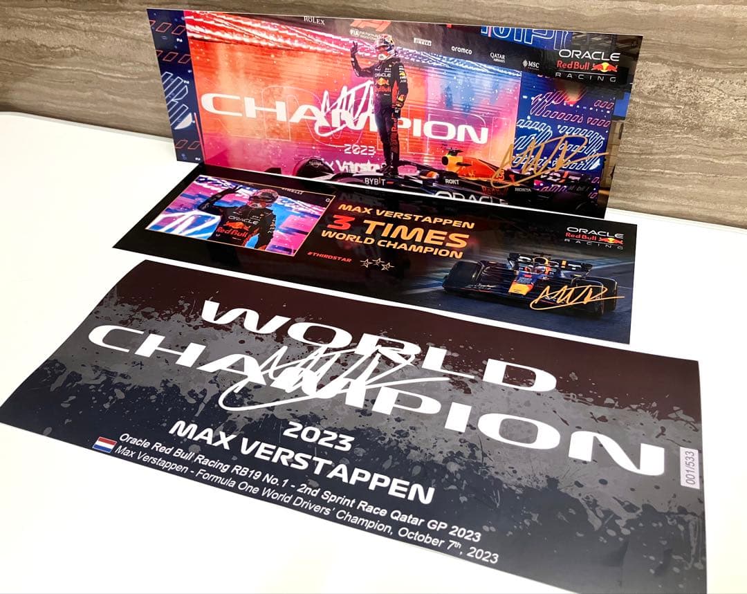 海外特注 1/18 レッドブルRB19 2023Wチャンピオン フェルスタッペン