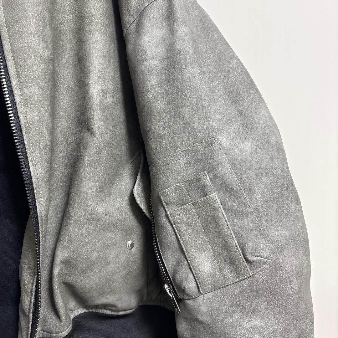 グレー ボンバージャケット フード付き