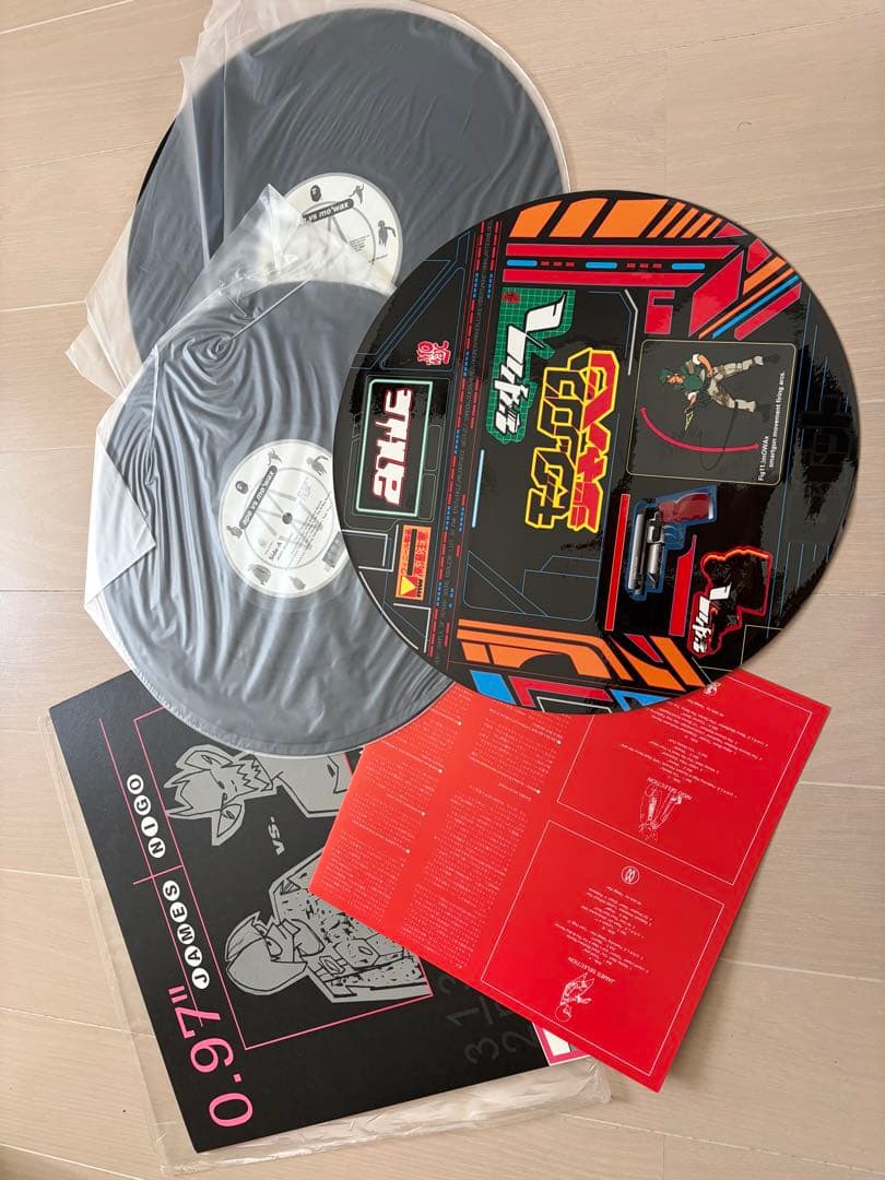 0.97\" JAMES vs. NIGO a bathing ape ステッカー