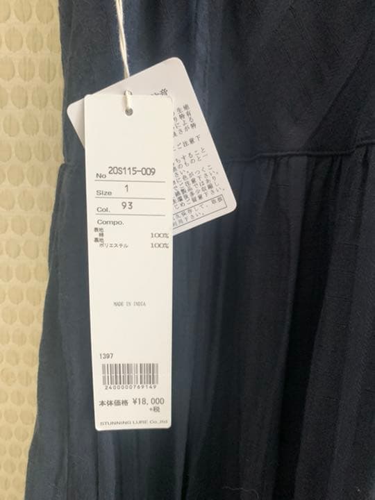 再値下げ！ワンピース　ネイビー　スタニングルアー　新品　未使用 タグ付き