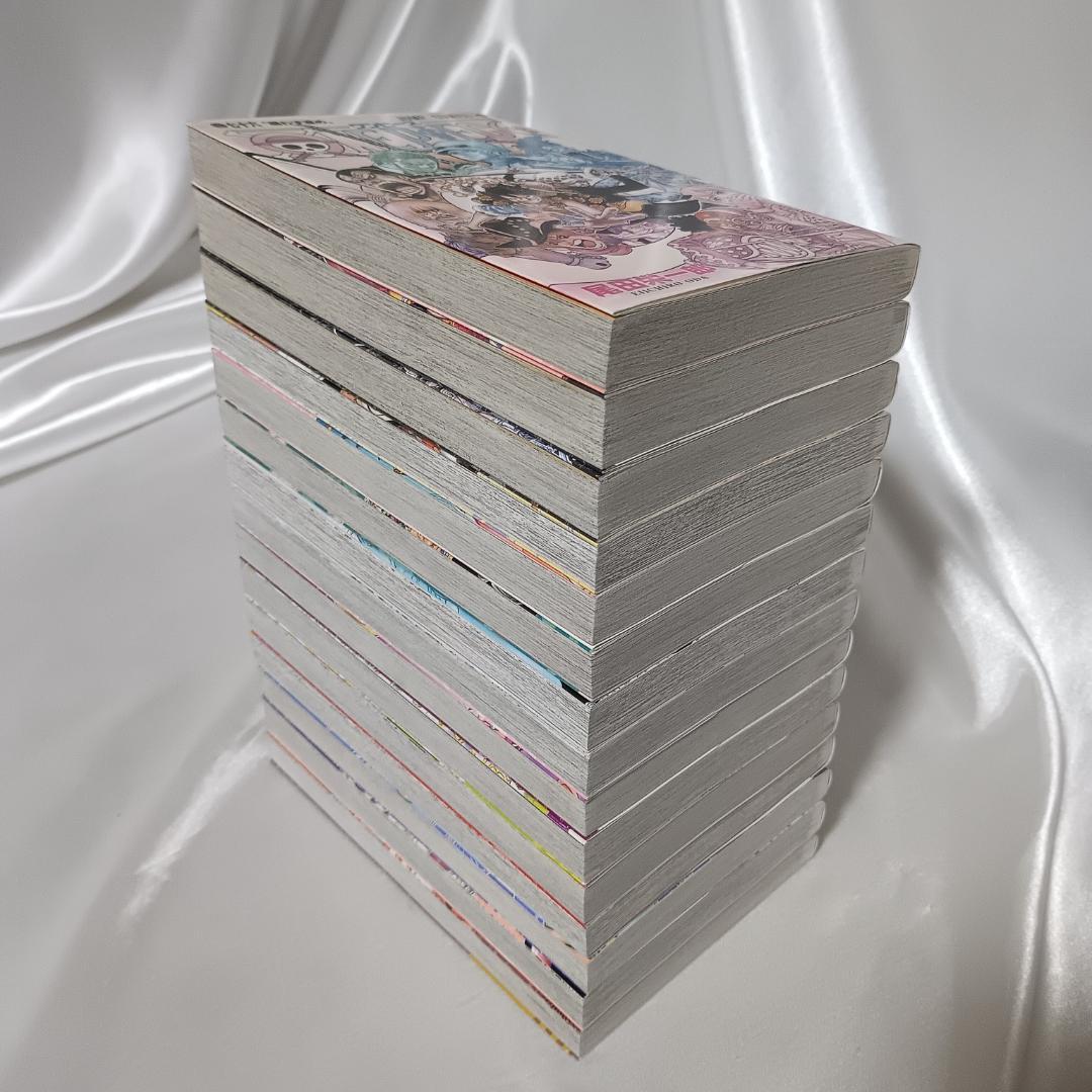 【美品！ほぼ全巻初版！帯付き巻多数！ワンピース　全114巻+関連本　計119冊】