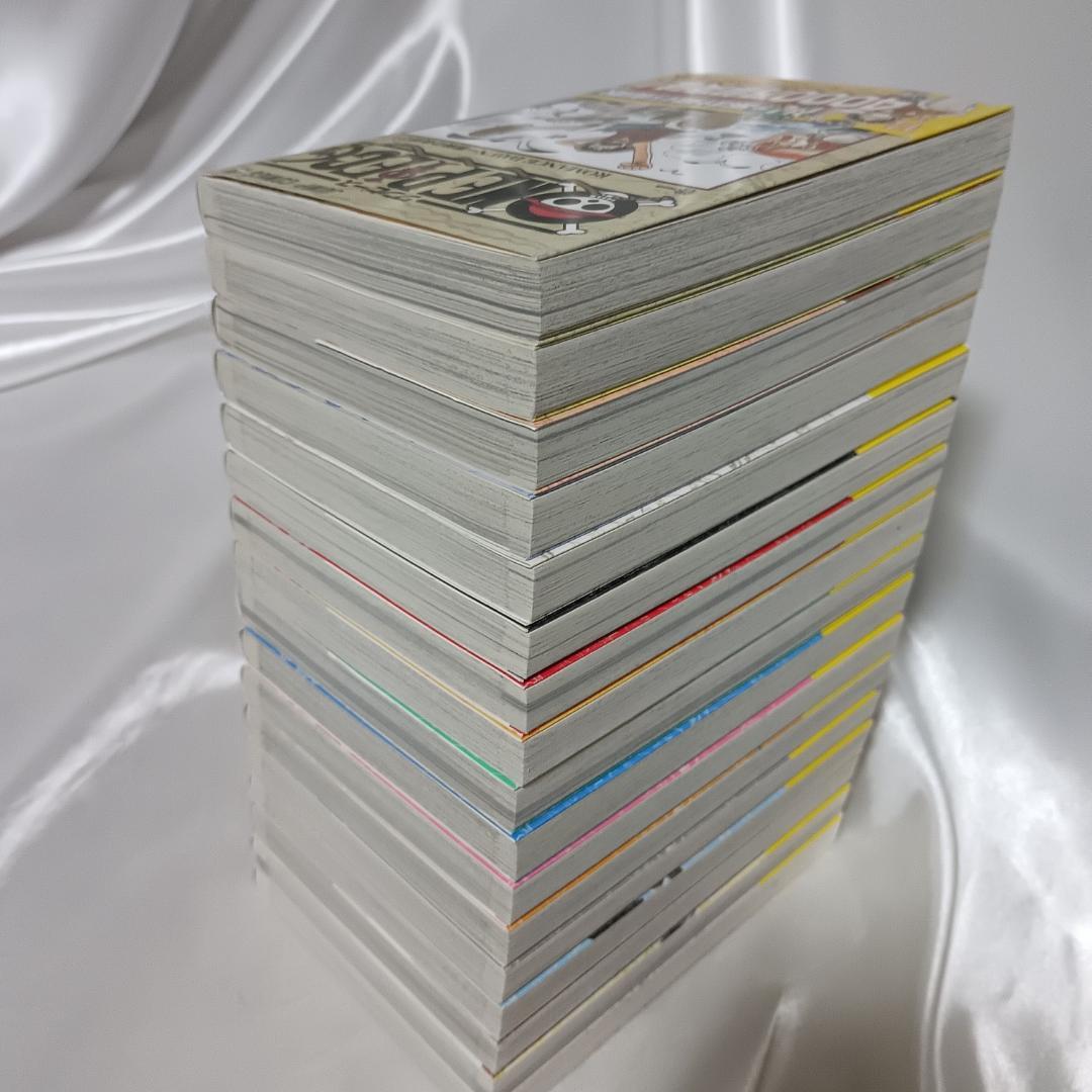 【美品！ほぼ全巻初版！帯付き巻多数！ワンピース　全114巻+関連本　計119冊】