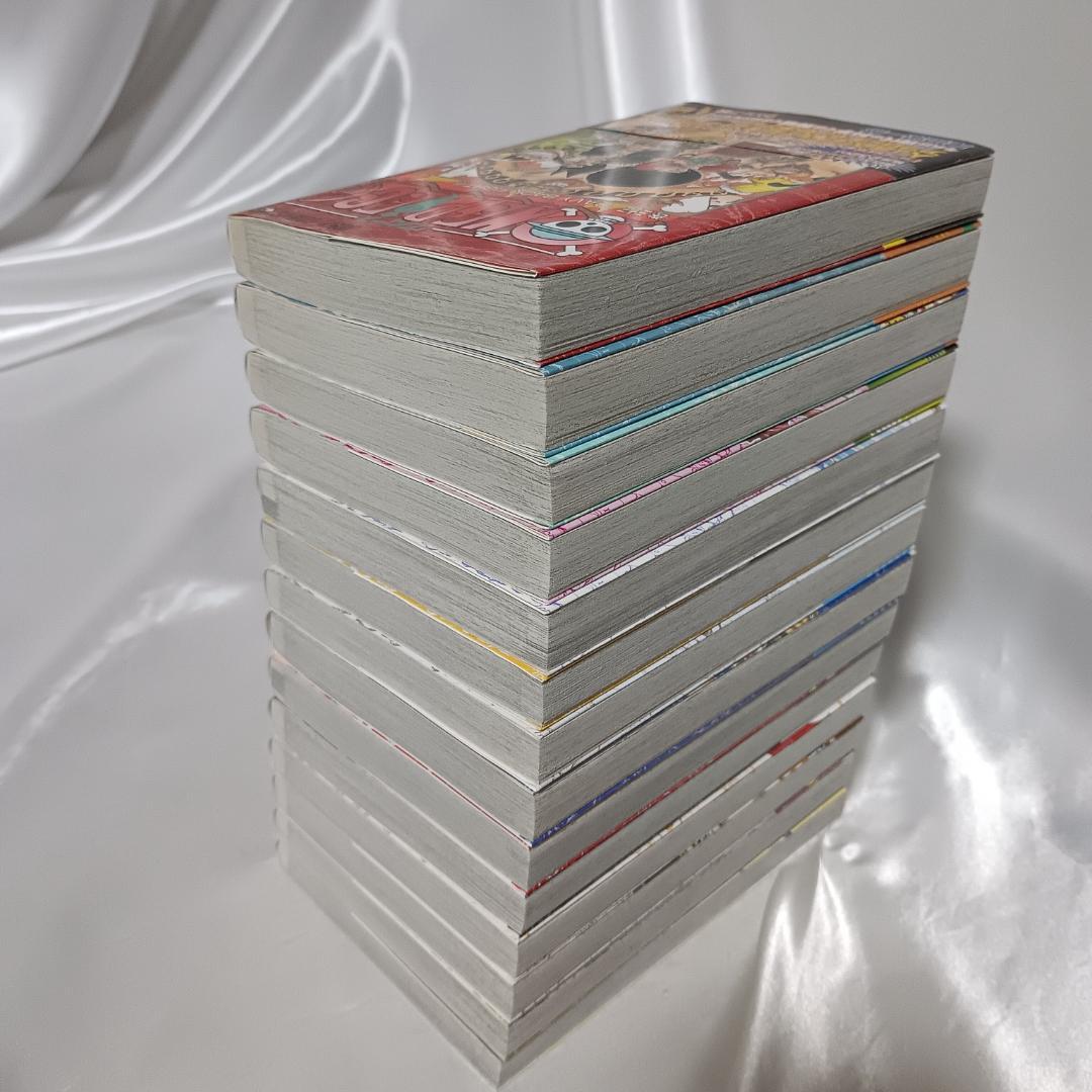 【美品！ほぼ全巻初版！帯付き巻多数！ワンピース　全114巻+関連本　計119冊】
