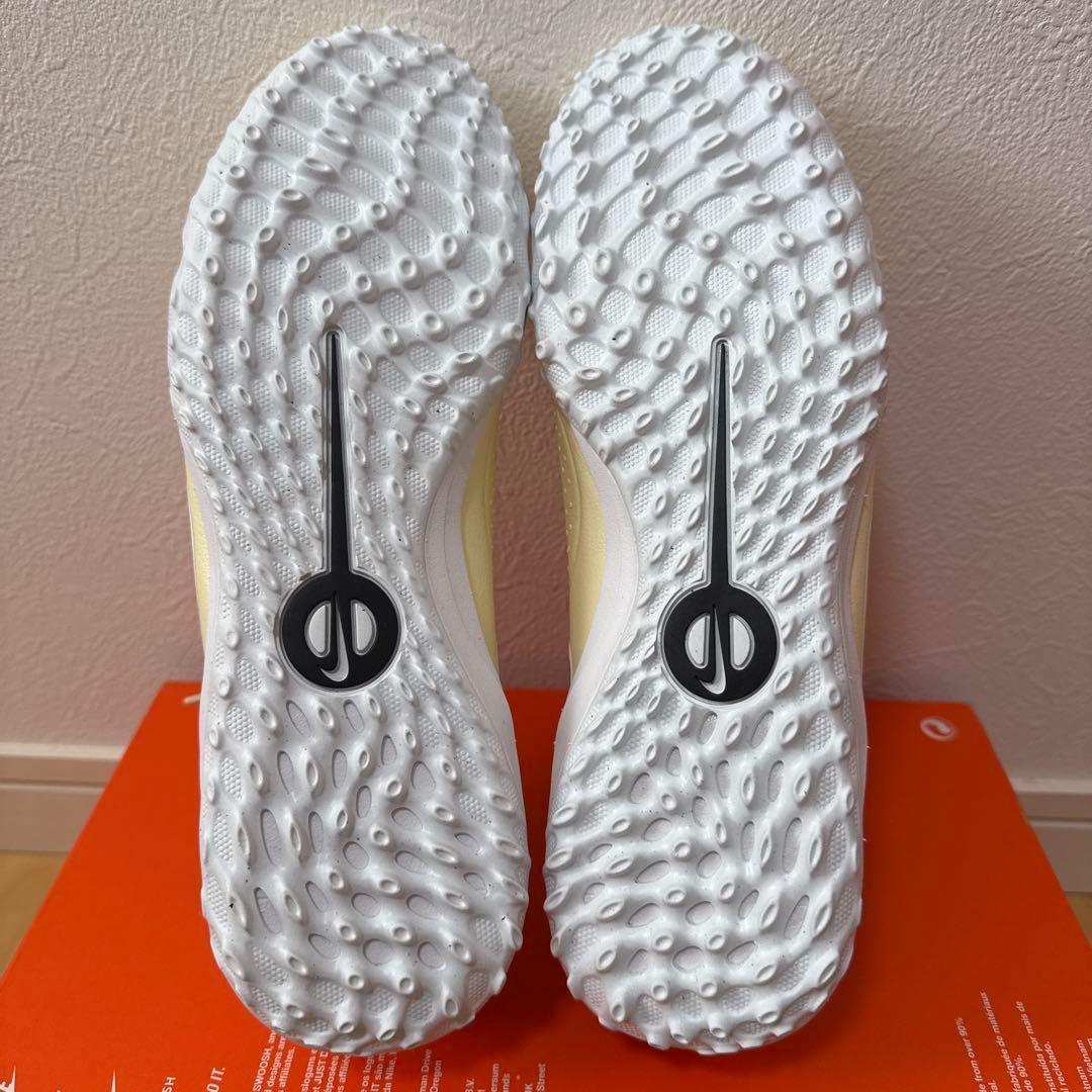 新品　NIKE レジェンド10アカデミーTF サッカー　トレシュー　白　26cm