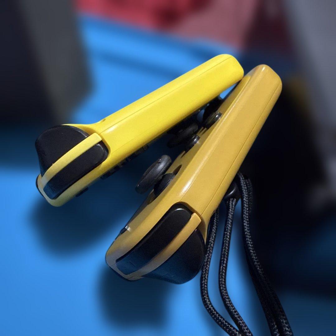 Nintendo Switch 本体ピカチュウイーブイカラージョイコン セット