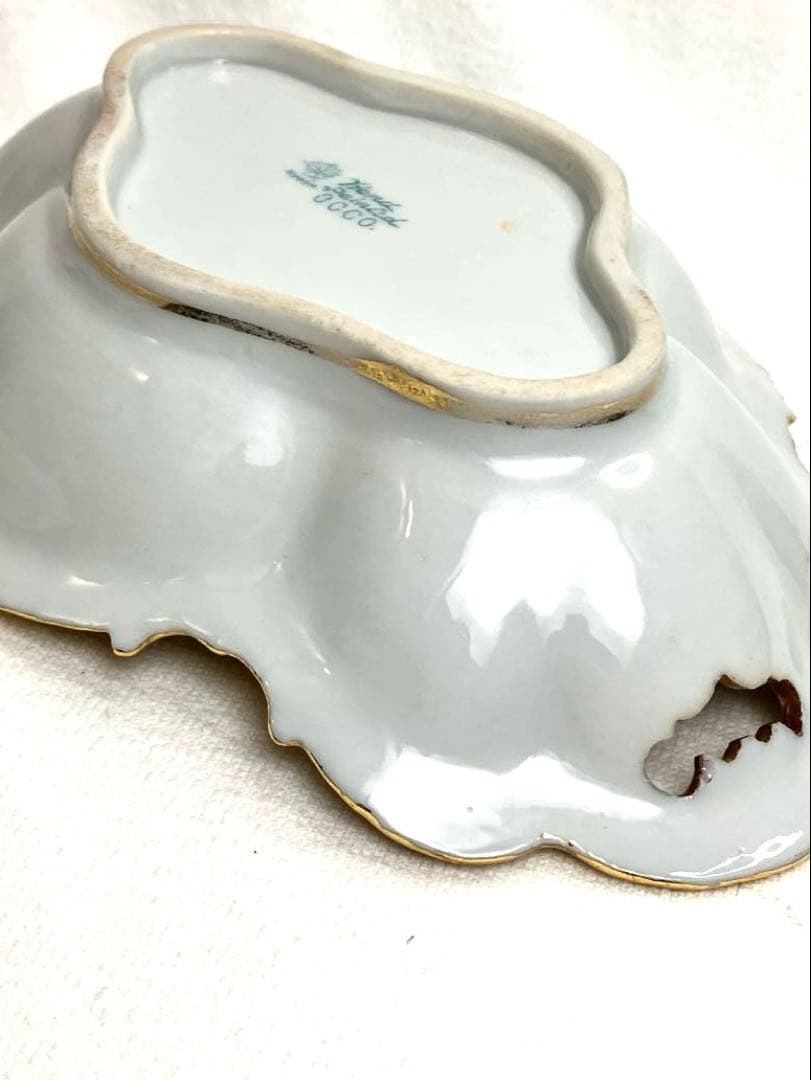 メープルリーフ印OCCO アンティーク小皿金彩レリーフ装飾