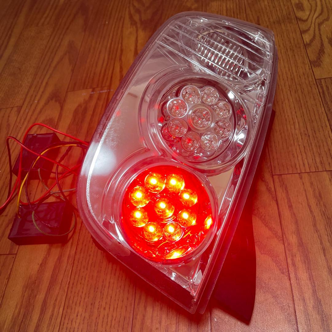 k12 マーチ　クリアテール　LEDテール