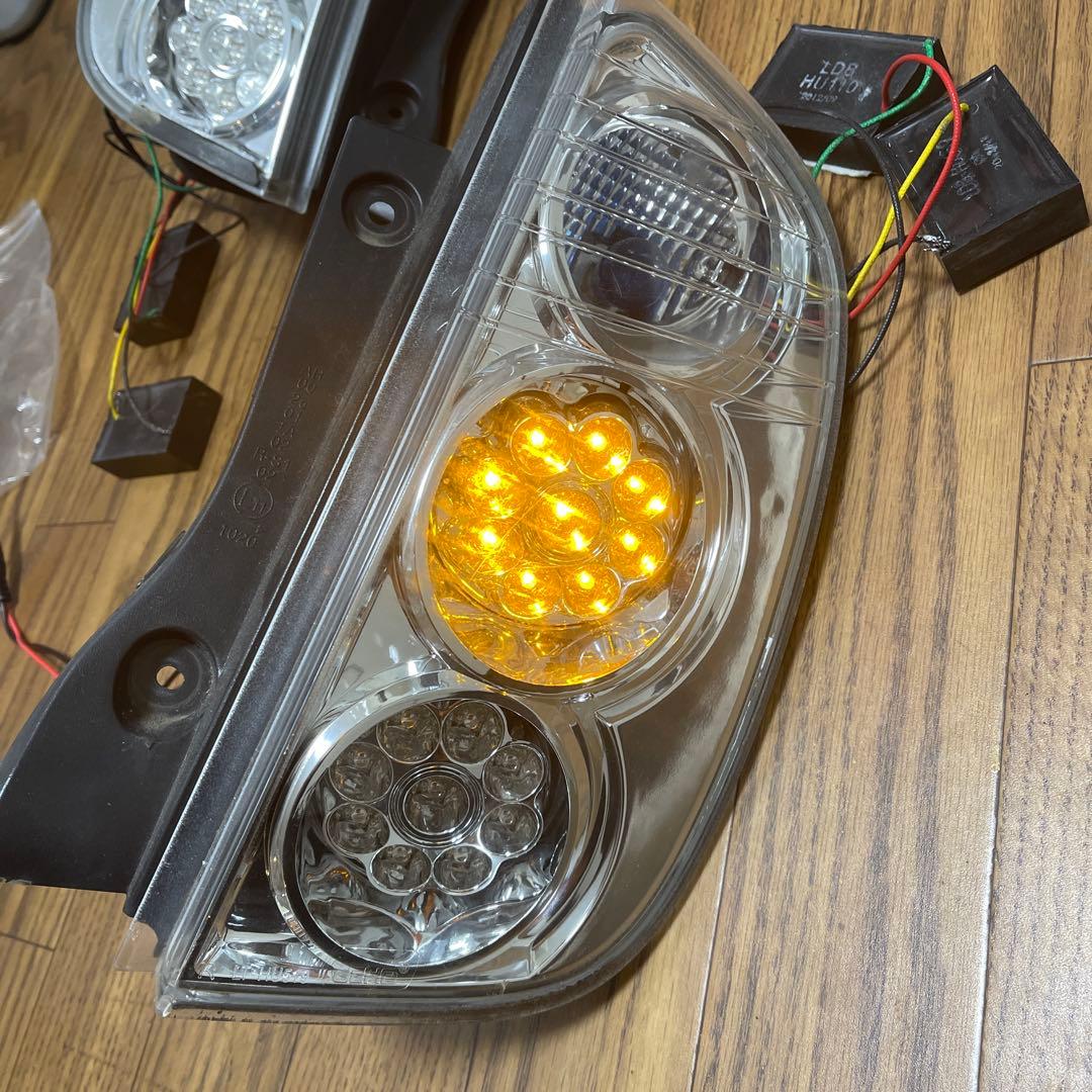 k12 マーチ　クリアテール　LEDテール