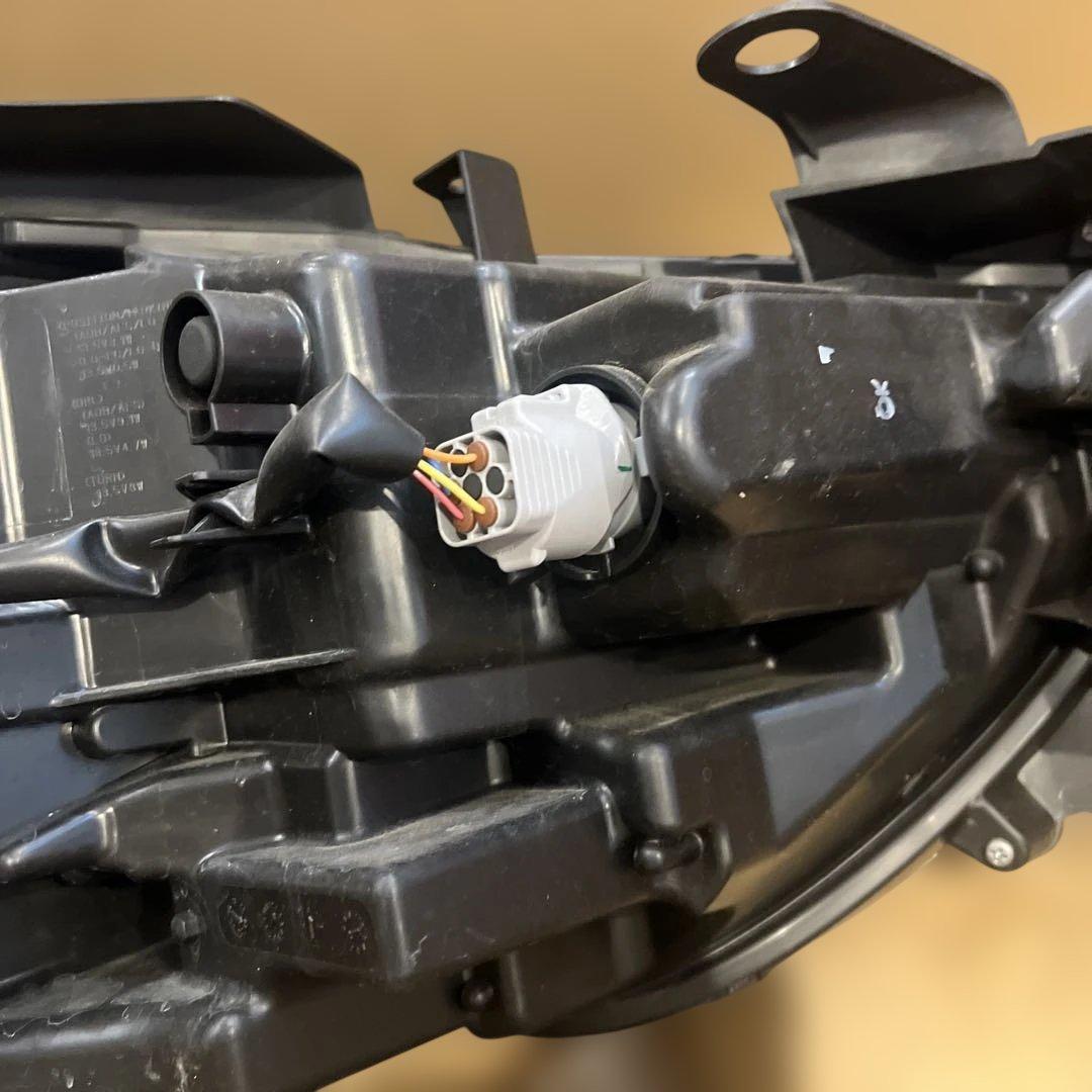 【中古美品】CX-5 ヘッドライト左側