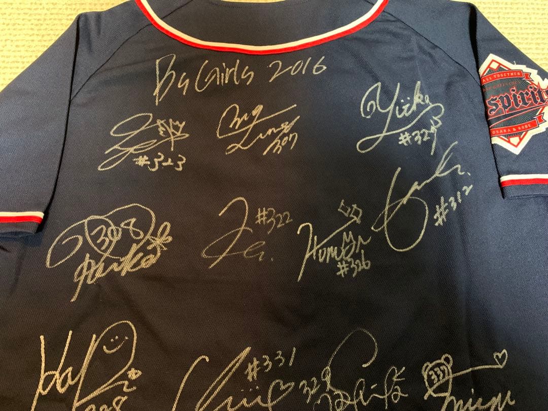 オリックスバファローズ　　ユニフォーム　直筆サイン BsGirls 2016 ②