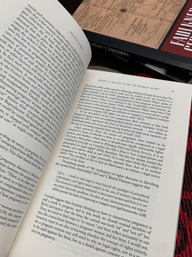 洋書 From Motherhood to Mothering