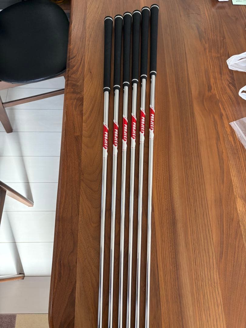 タイトリスト　T100 (2025)　5-PW プロジェクトX RED6.0 S