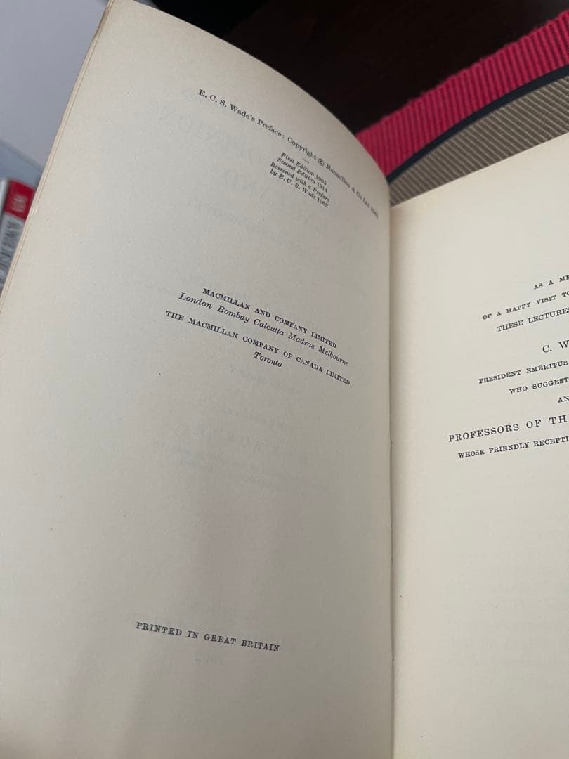 洋書 Law and Public Opinion in England