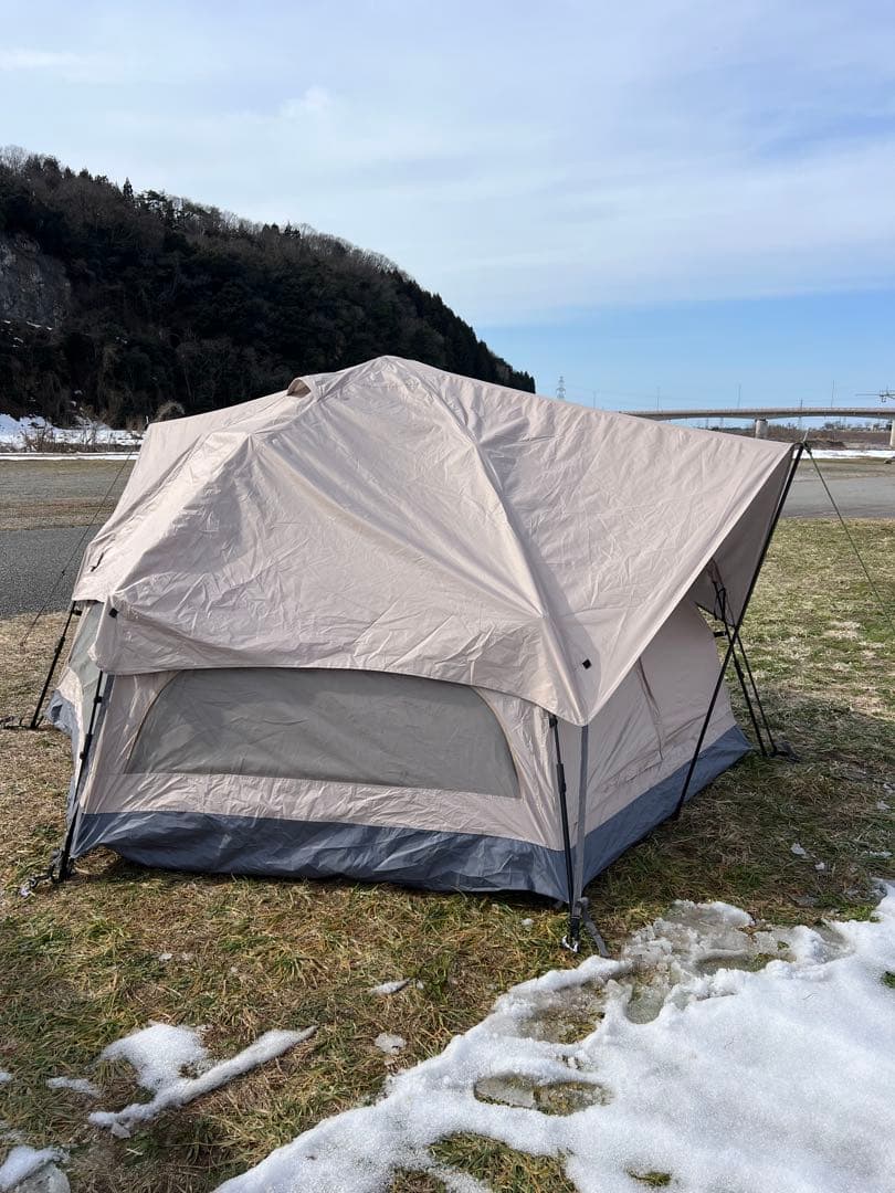 ベージュ ドーム型 ワンタッチ テント