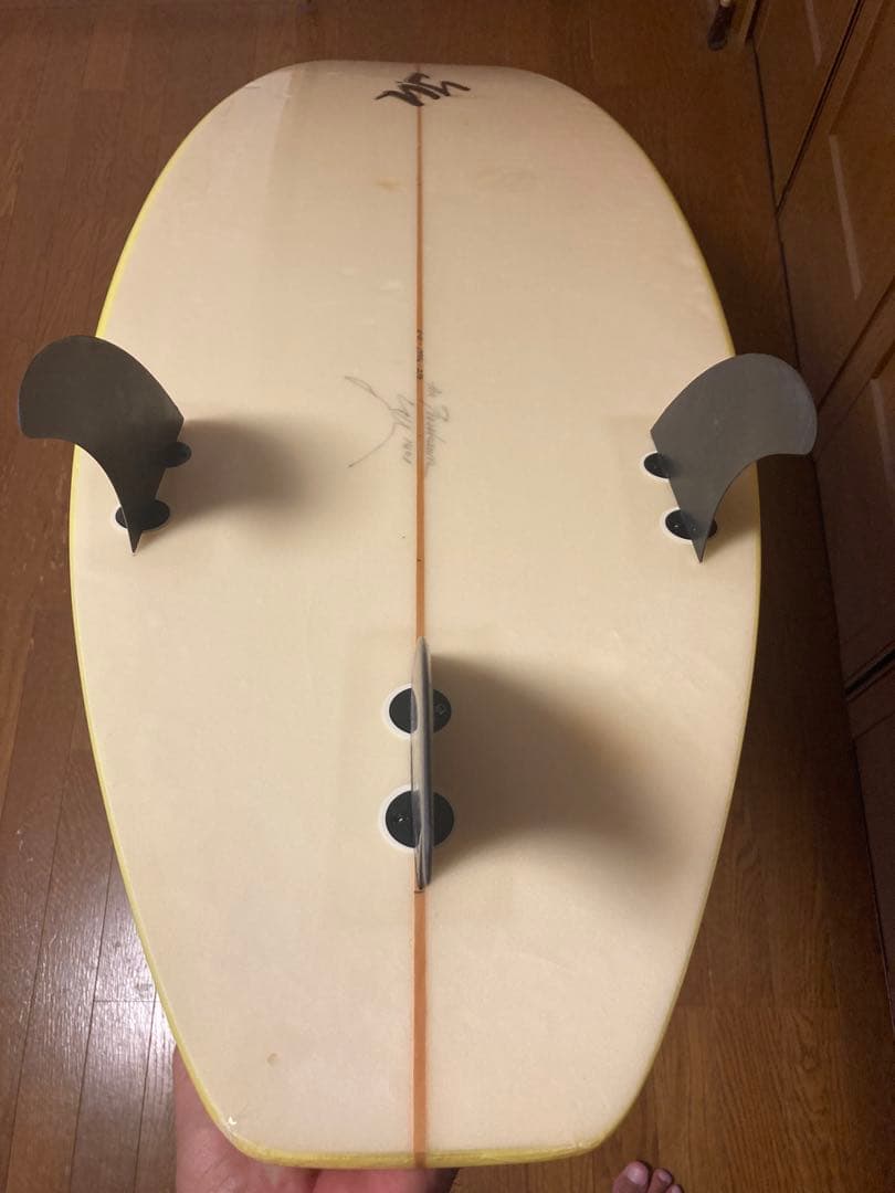 yuサーフボード 6'0フィン付き