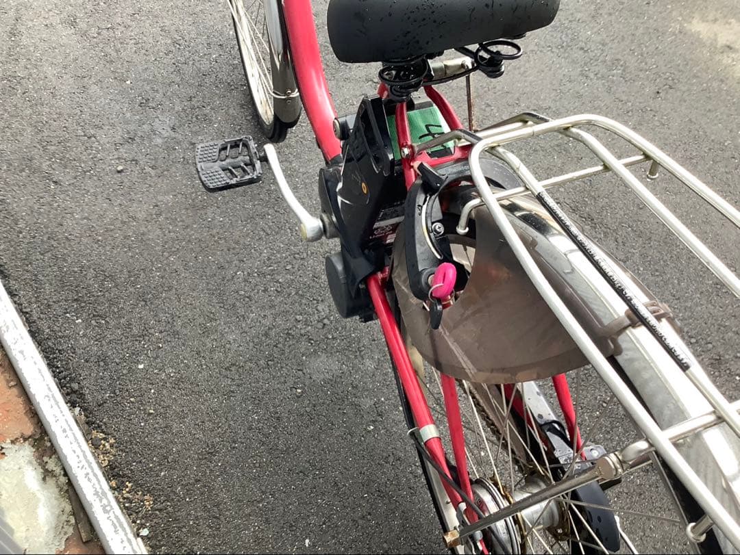 パナソニック新機種電動アシスト自転車vivi26インチレッドボディー