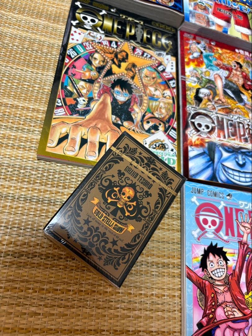 ワンピース 1巻～113巻＋関連本10冊【全123冊】 映画特典トランプ未開封
