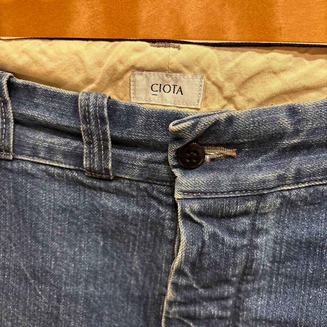 価格交渉可　CIOTA シオタ　デニム×スラックス