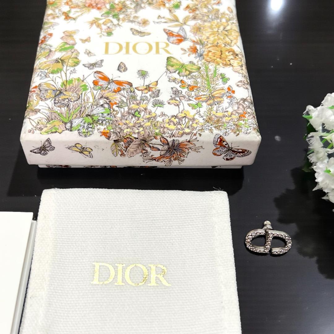 ✨正規品＆極美品‼️✨ディオール PetitCD ミニスタッド クリスタルピアス