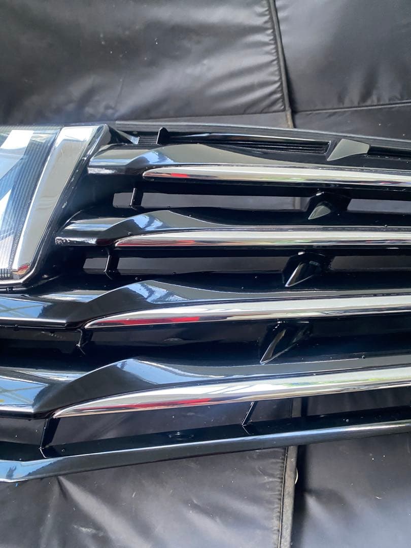 トヨタ アルファード 20系 純正 フロントグリル メッキ×ブラック 美品