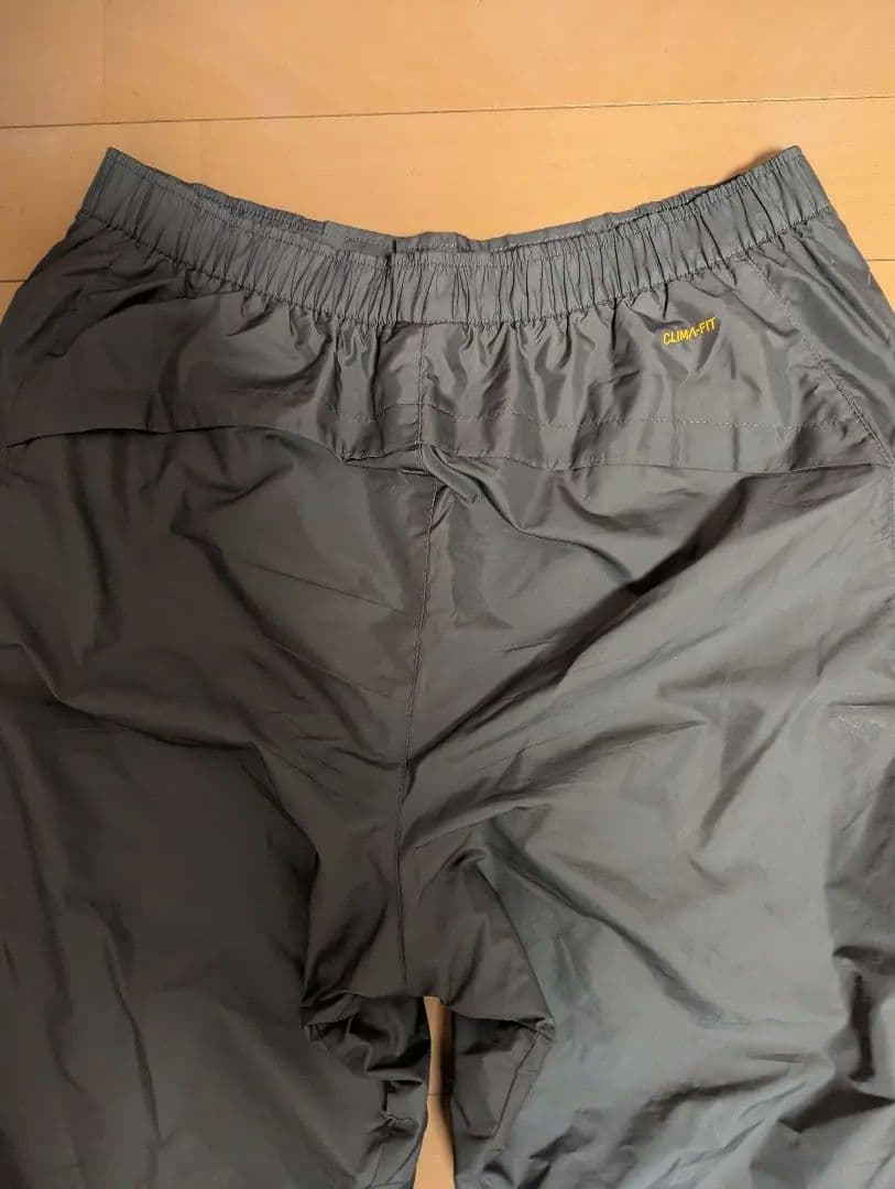 NIKE厚手ウィンドブレーカージャージ上下セットアップスノボ雪山レインコート