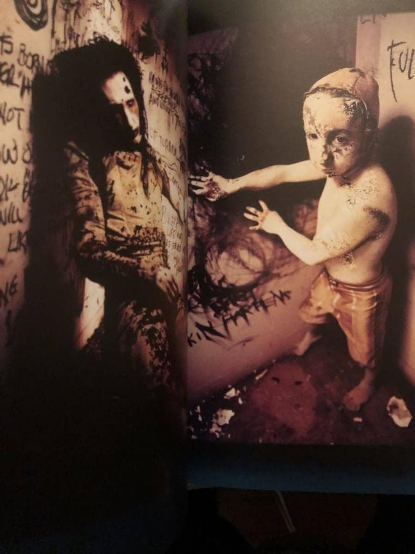 FLORIA SIGISMONDI / REDEMPTION シジスモンディ洋書