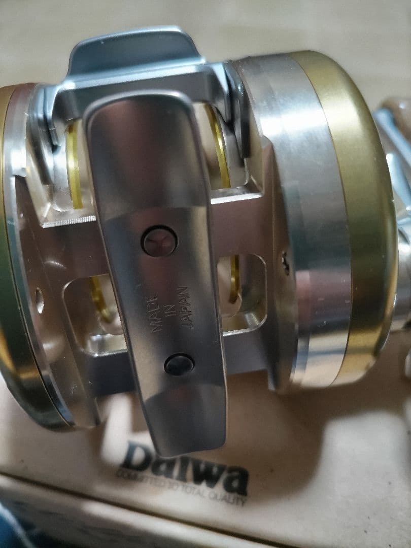 t*g様 Daiwa Millionaire CV-Z 203 ベイトリール