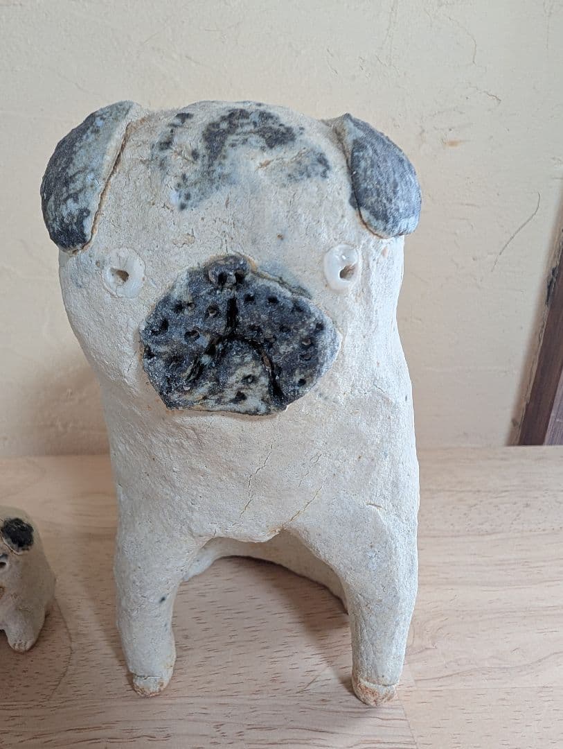 前川幸市さん　パグ　置物　焼き物