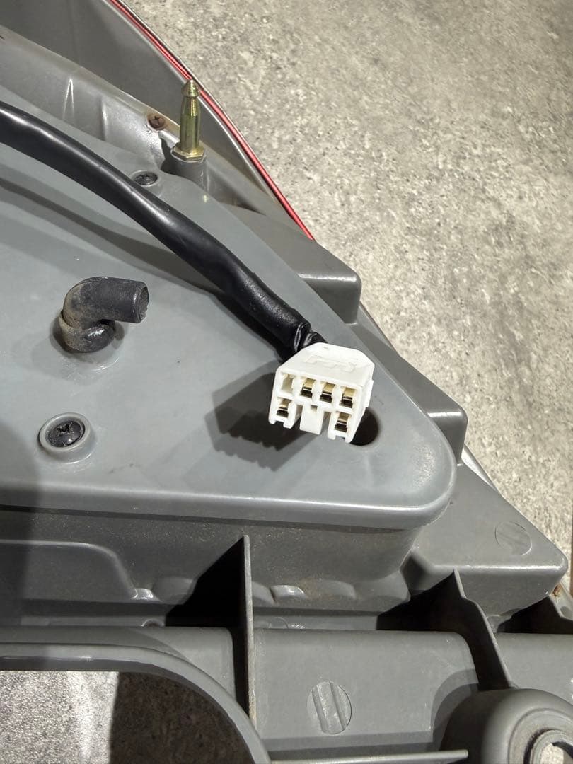 アクア / DAA-NHP10 社外テールランプセット Valenti