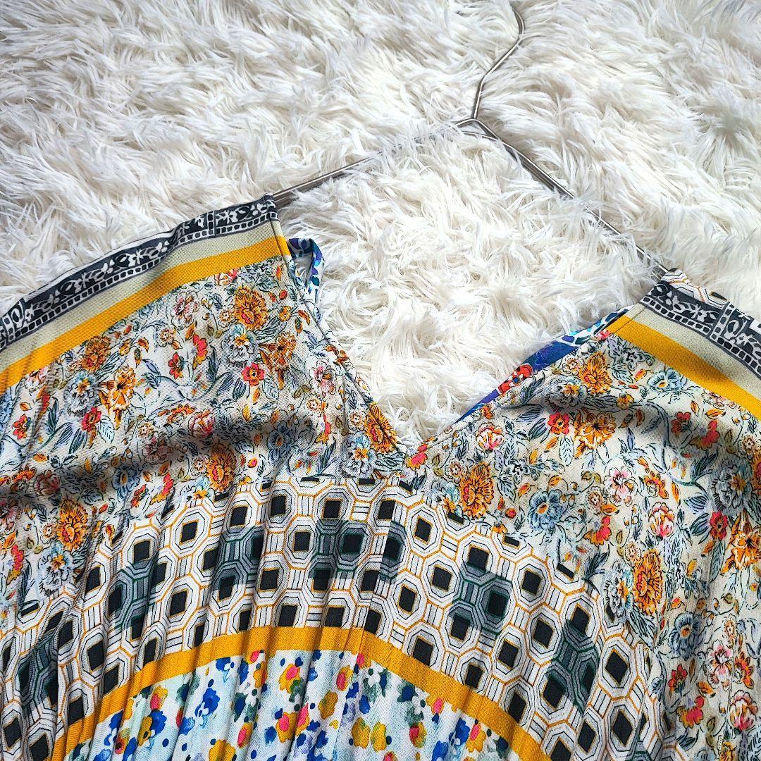 グレースコンチネンタル タイルプリントギャザーワンピース