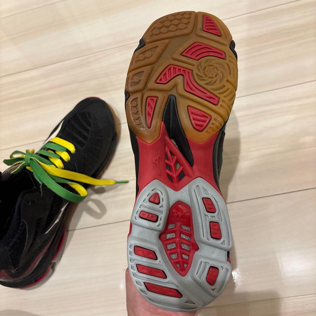 ミズノ Wave Lightning Volleyball Shoe 中古