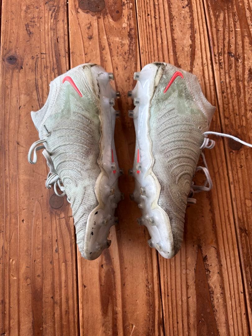 ナイキ　ファントムGX エリート　AG