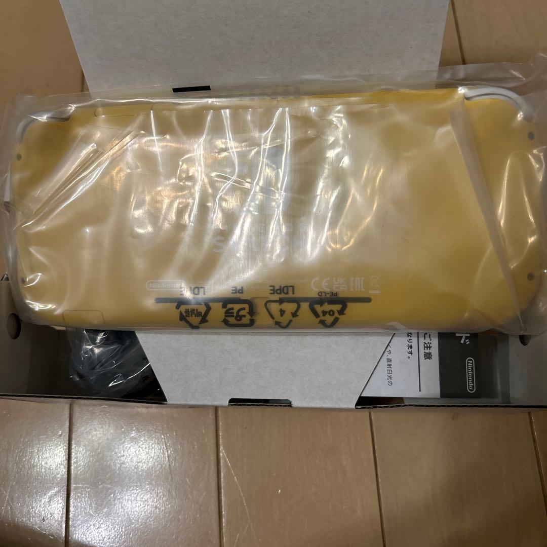 Nintendo Switch Lite イエロー HDH-001 新品未使用