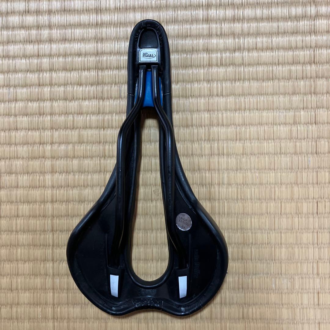 セライタリアSLR Superflow サドル ブラック