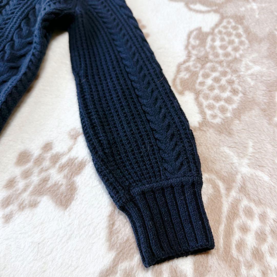 ブルーレーベルクレストブリッジ クラシックアランニットパーカー ラクーンファー