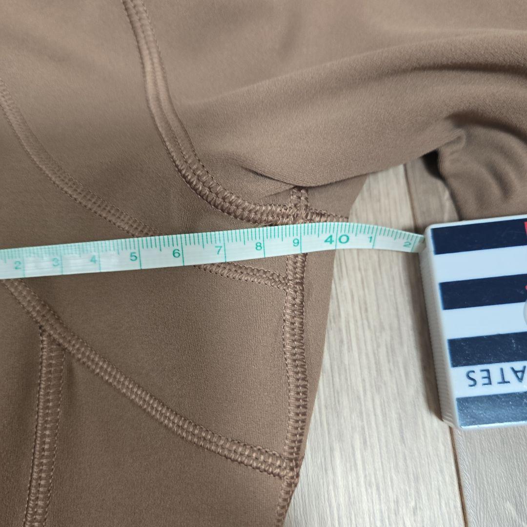 ルルレモン☆美品☆フード付きパーカー