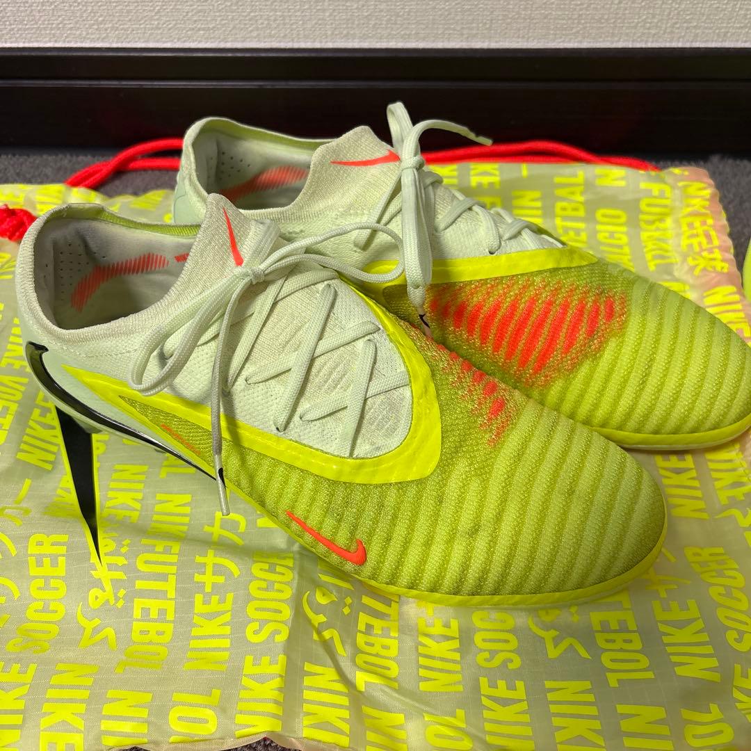 ナイキファントム 6LOWエリート AG-PRO（イエロー✕ブラック）