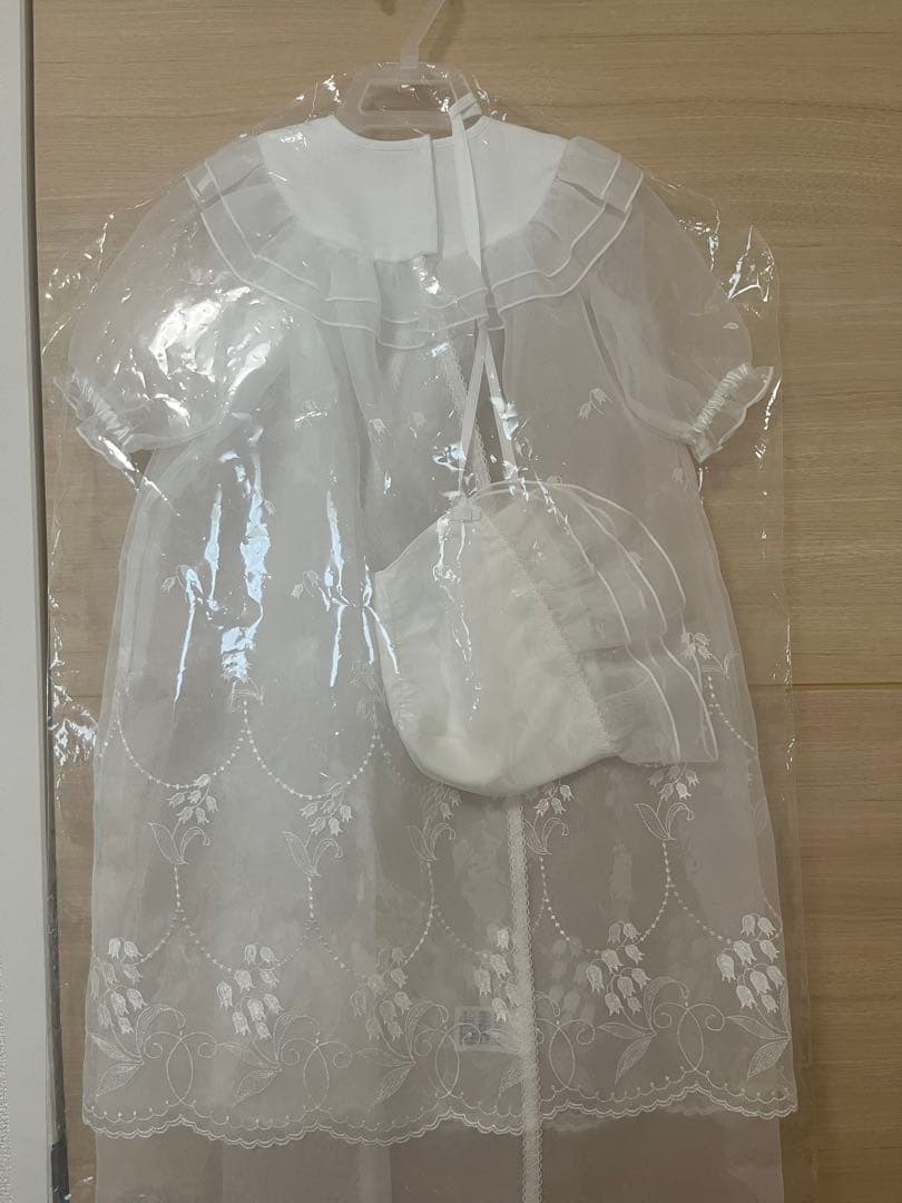 美品　familiar ベビードレス すずらん　ファミリア