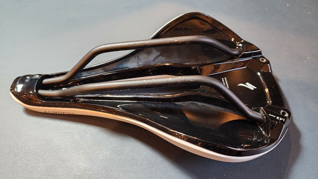 スペシャライズド Power サドル（143mm）