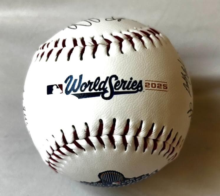 ドジャース 2025世界一記念ボール 大谷翔平・山本由伸・佐々木朗希サイン入り
