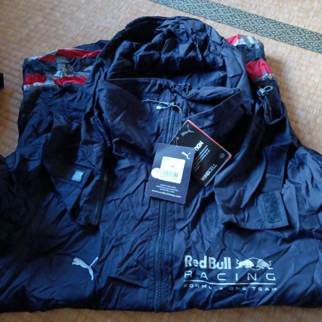 プーマ× アストンマーティン・レッドブル・レーシング　ナイロンジャケット