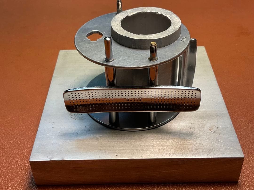 ABU アンバサダー 2500C メンテ済 フレーム修正済