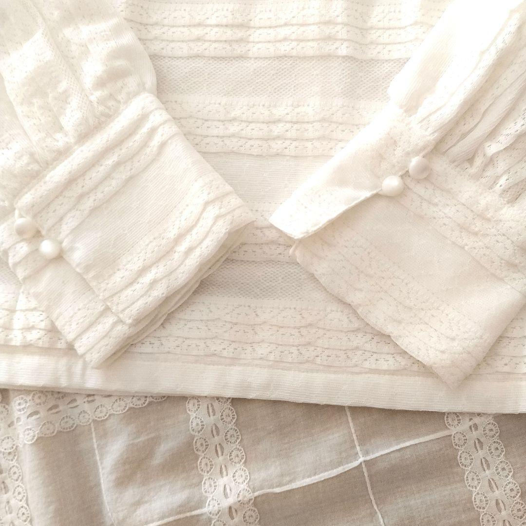 レリアン13＋(NEMIKA)オフホワイト レースハイネックブラウス