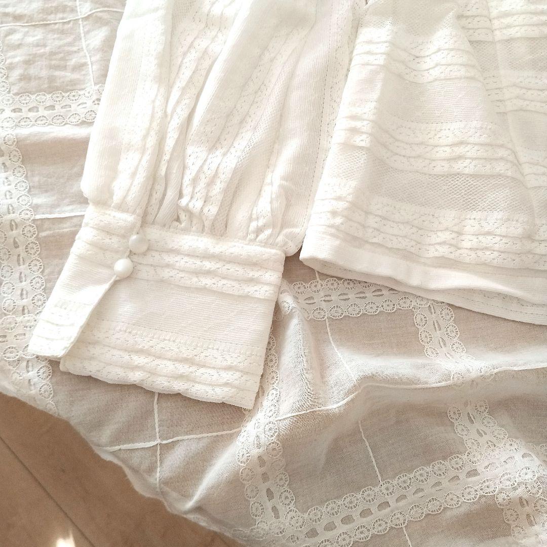 レリアン13＋(NEMIKA)オフホワイト レースハイネックブラウス