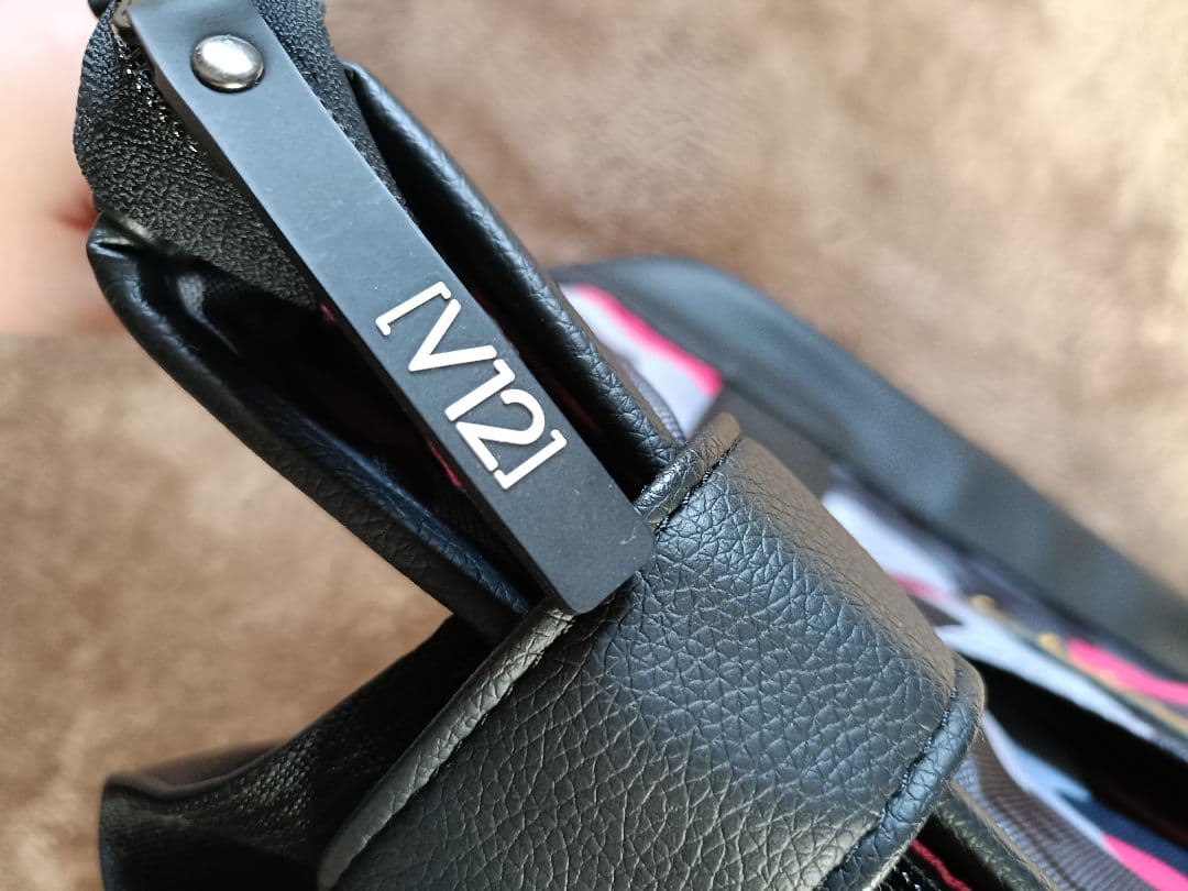 V12 カモフラージュ柄 ゴルフバッグ