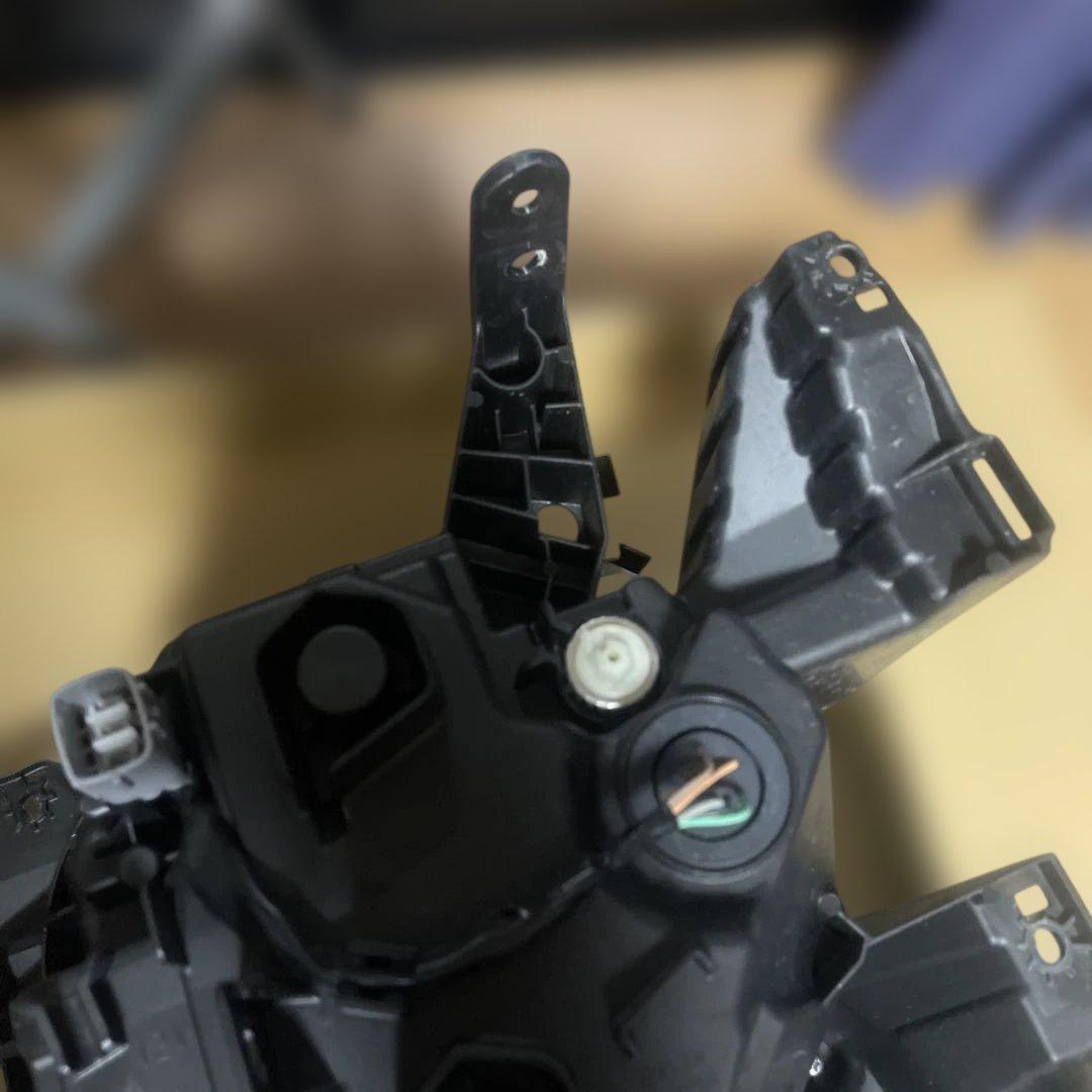 MK53Sスペーシア右中古ヘッドランプ　35100-79R B2