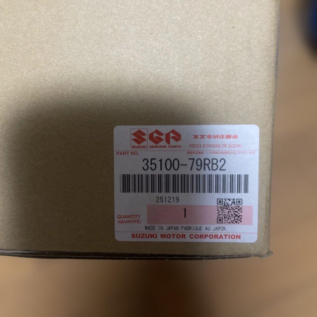 MK53Sスペーシア右中古ヘッドランプ　35100-79R B2